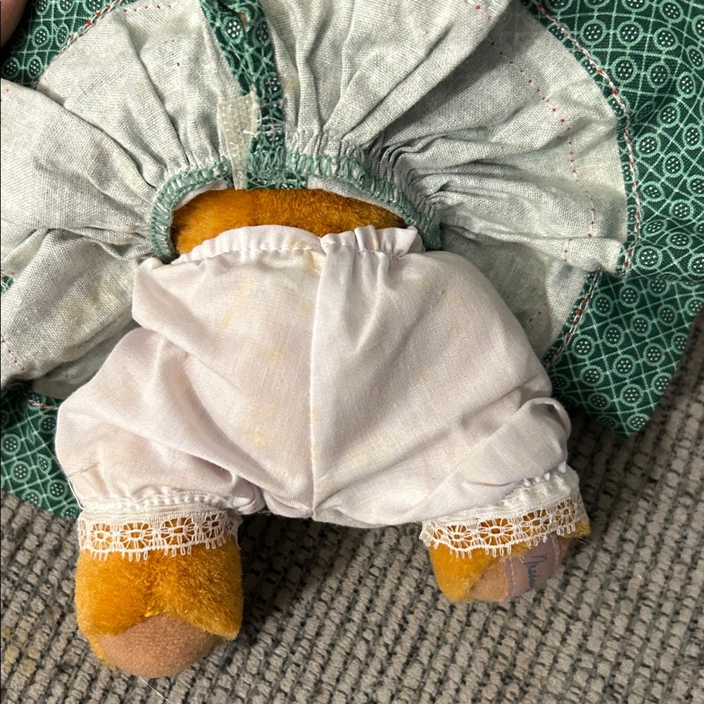 Madame Alexander well dressed bears little red riding hood collectible bear - Picture 4 of 9